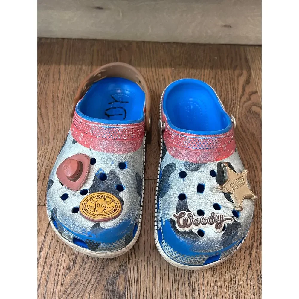 Crocs Kids Toy Story Sheriff Woody Classic Clogs Size C13